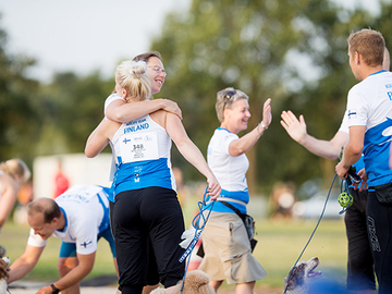 Helle uhkana Hollannissa, kaksi agility-joukkuetta finaaliin